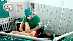Orgasme forcé pendant examen gynéco BDSM médical