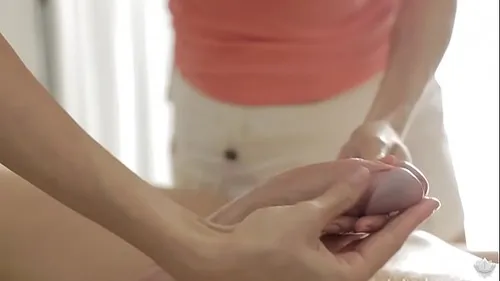 Branlette huileuse pour grosse bite épaisse